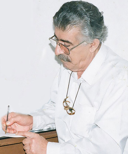 منوچهر آتشی شاعر بوشهری