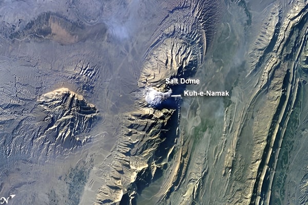 گنبد نمکی جاشک 